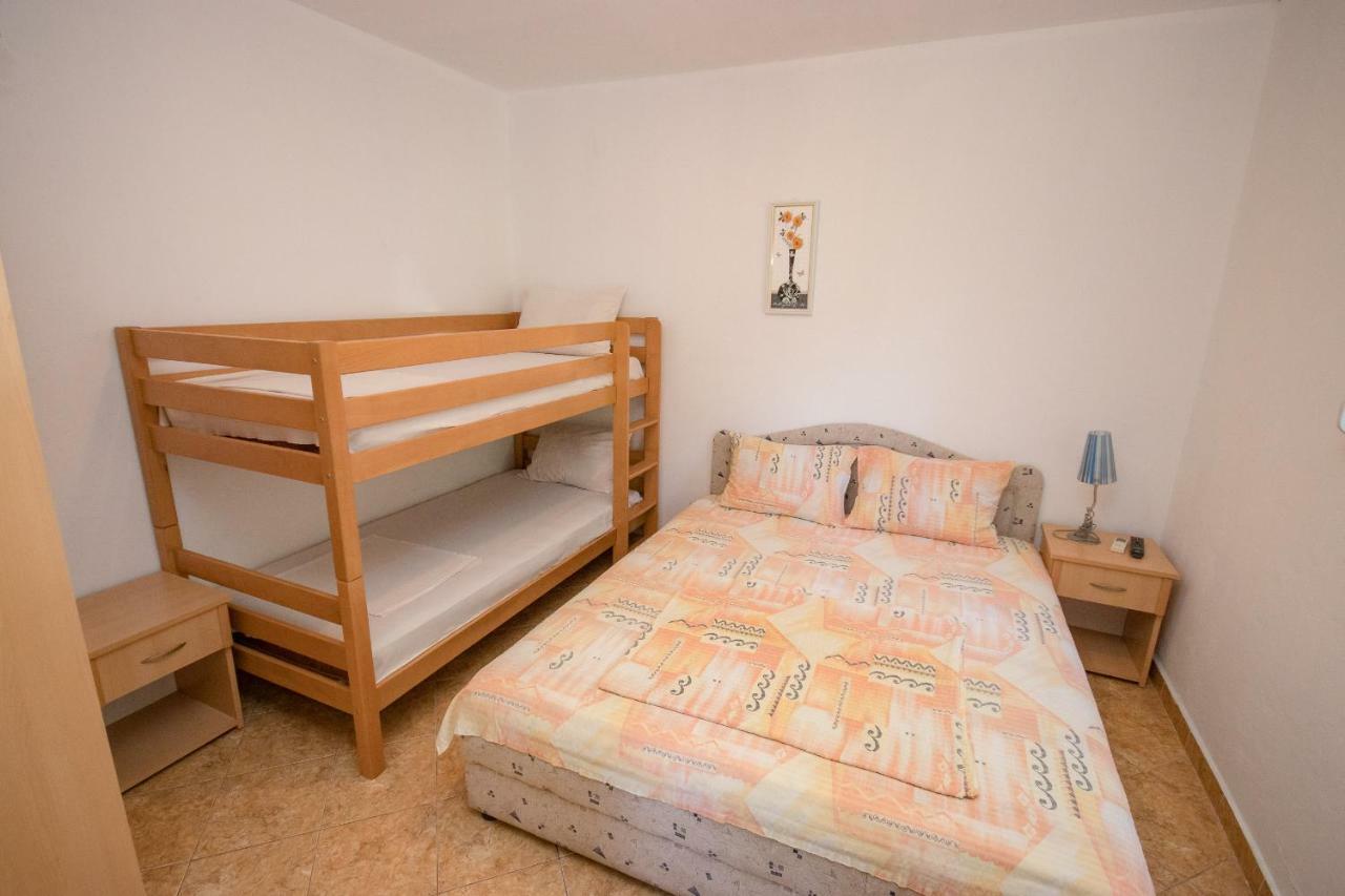 Apartments Duskic Utjeha Eksteriør bilde